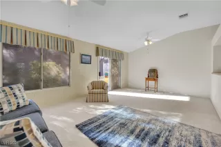 Photo #6: 2642896 Listing