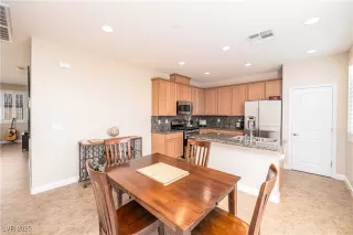 Photo #1: 2642902 Listing