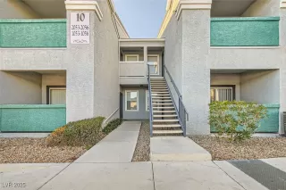 Photo #1: 2642939 Listing