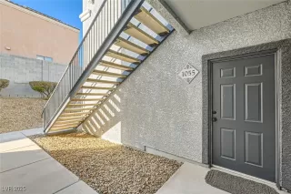 Photo #3: 2642939 Listing