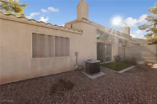 Photo #2: 2642956 Listing