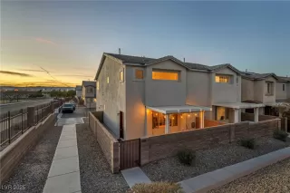 Photo #5: 2642962 Listing