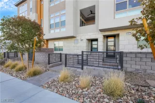 Photo #1: 2642986 Listing 