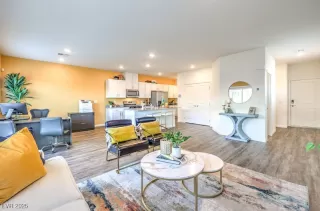 Photo #4: 2643002 Listing 