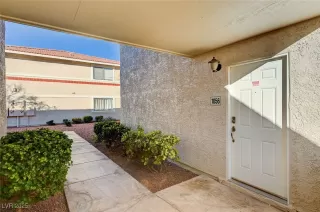 Photo #2: 2643032 Listing