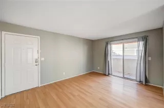 Photo #4: 2643032 Listing