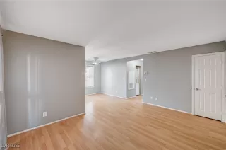 Photo #6: 2643032 Listing