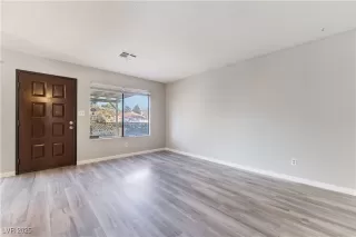 Photo #5: 2643061 Listing 