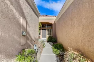 Photo #4: 2643155 Listing