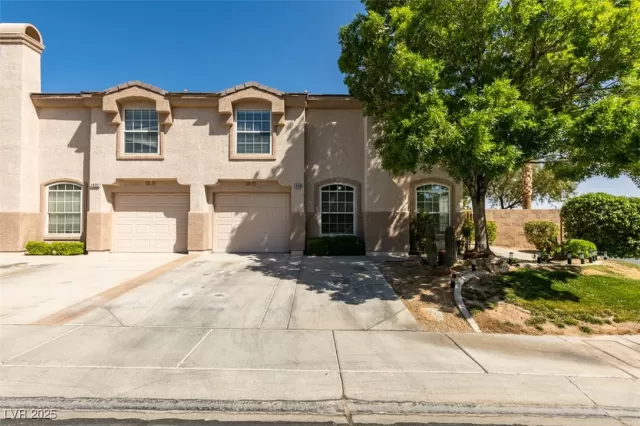 MLS: 2643161 Condo For Sale