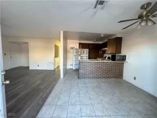 Photo #1: 2643162 Listing 