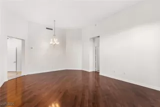 Photo #3: 2643169 Listing 