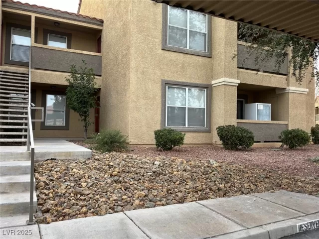 MLS: 2643170 Condo For Sale