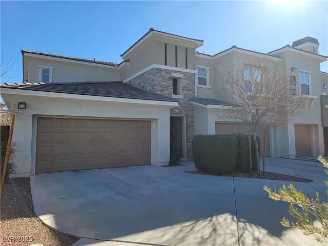 MLS: 2643198 Condo For Sale