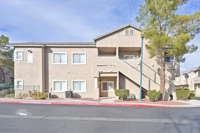 MLS: 2643199 Condo For Sale