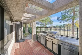 Photo #3: 2643201 Listing