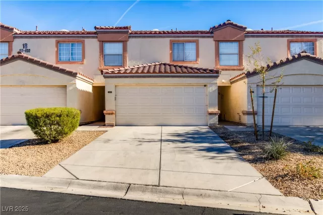 MLS: 2643238 Condo For Sale