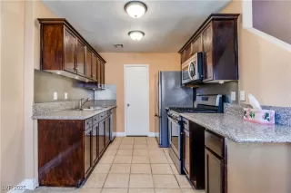 Photo #3: 2643238 Listing