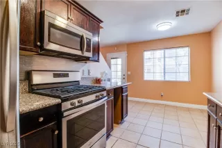 Photo #4: 2643238 Listing