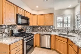 Photo #5: 2643251 Listing