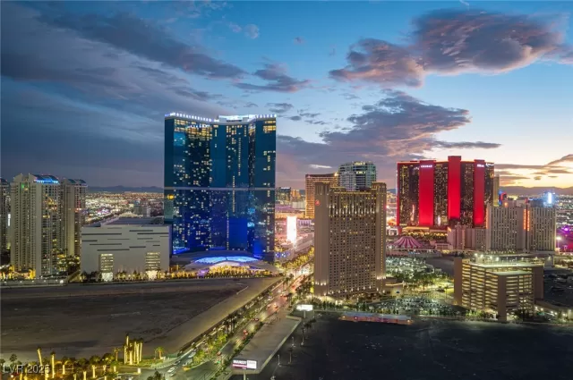 MLS: 2643259 Condo For Sale