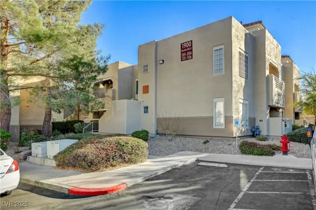 MLS: 2643307 Condo For Sale