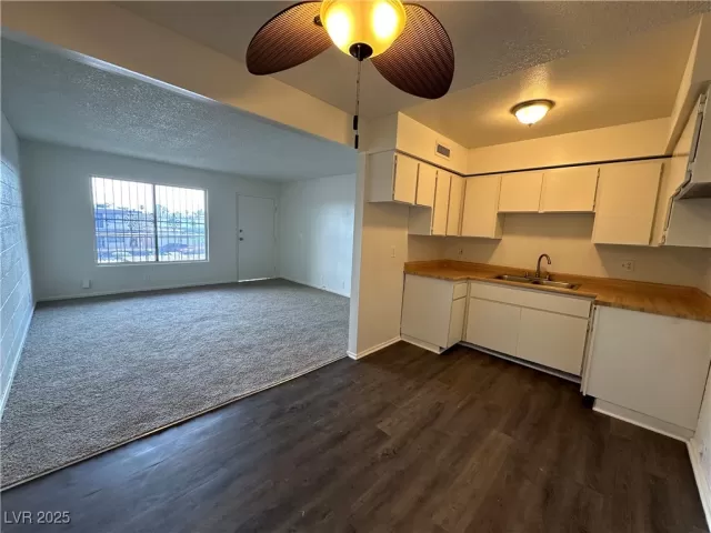 MLS: 2643322 Condo For Sale