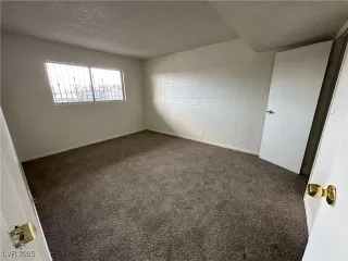 Photo #3: 2643322 Listing