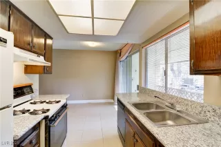 Photo #5: 2643342 Listing 