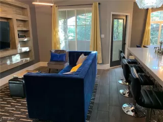 Photo #5: 2643368 Listing 