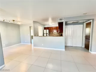 Photo #6: 2643425 Listing 