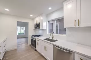 Photo #3: 2643477 Listing 