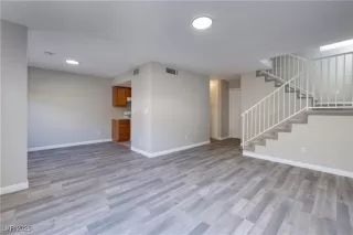 Photo #2: 2643482 Listing