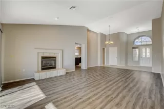 Photo #5: 2643488 Listing