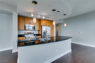 Photo #5: 2643490 Listing