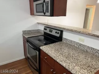 Photo #4: 2643491 Listing