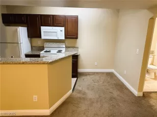 Photo #5: 2643571 Listing 