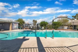 Photo #1: 2643575 Listing