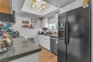 Photo #3: 2643575 Listing