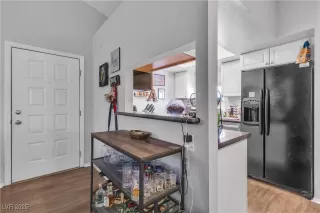 Photo #5: 2643575 Listing