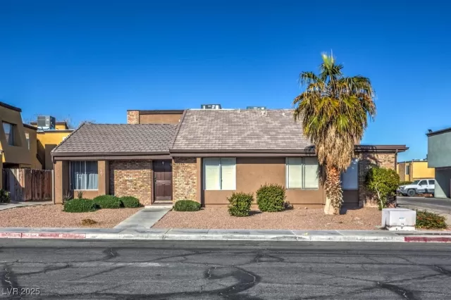 MLS: 2643605 Condo For Sale