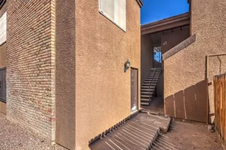 Photo #3: 2643605 Listing