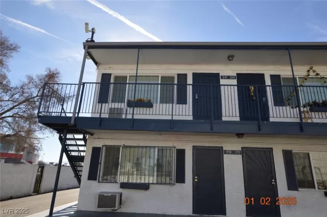 MLS: 2643682 Condo For Sale