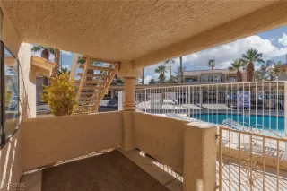 Photo #5: 2643705 Listing