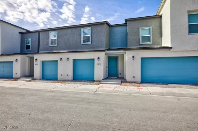 MLS: 2643718 Condo For Sale