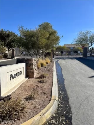 Photo #2: 2643744 Listing