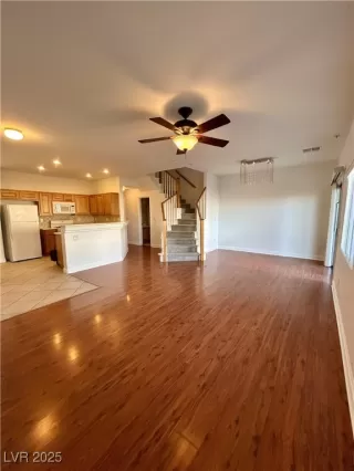 Photo #4: 2643744 Listing