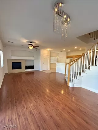 Photo #5: 2643744 Listing