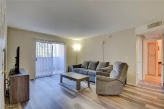 Photo #5: 2643800 Listing 