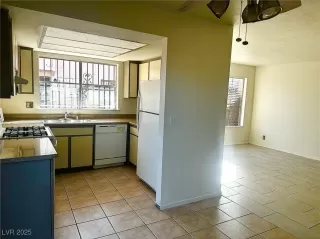 Photo #6: 2643863 Listing 